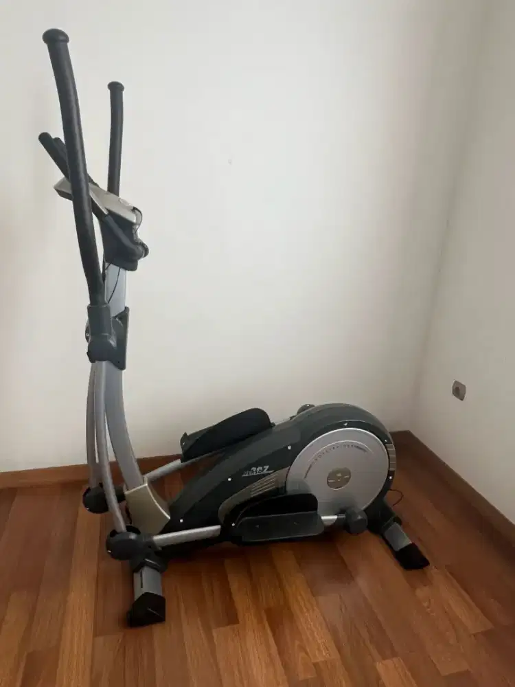 SEPEDA STATIS RODA ELEPTICAL BIKE MEREK KETTLER VERSO 307