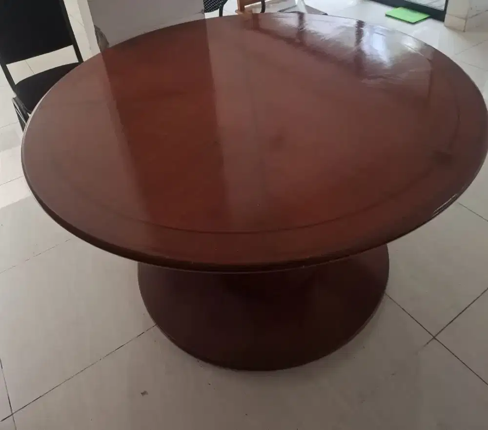 Meja Kayu Bundar