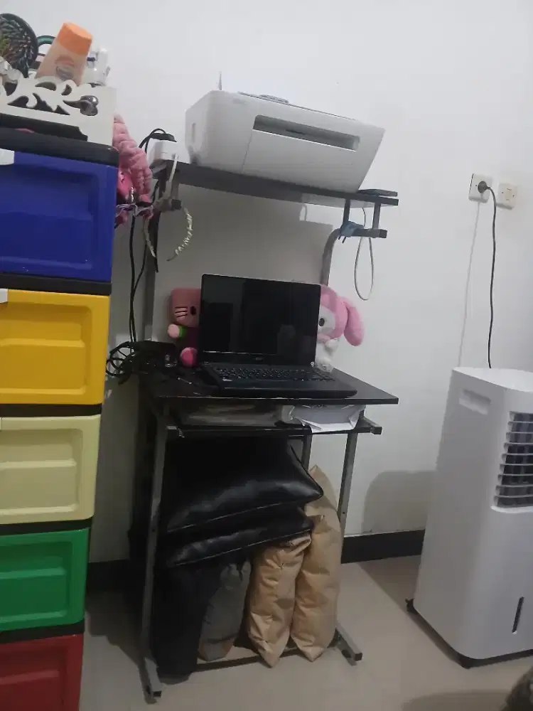 Meja laptop dan printer