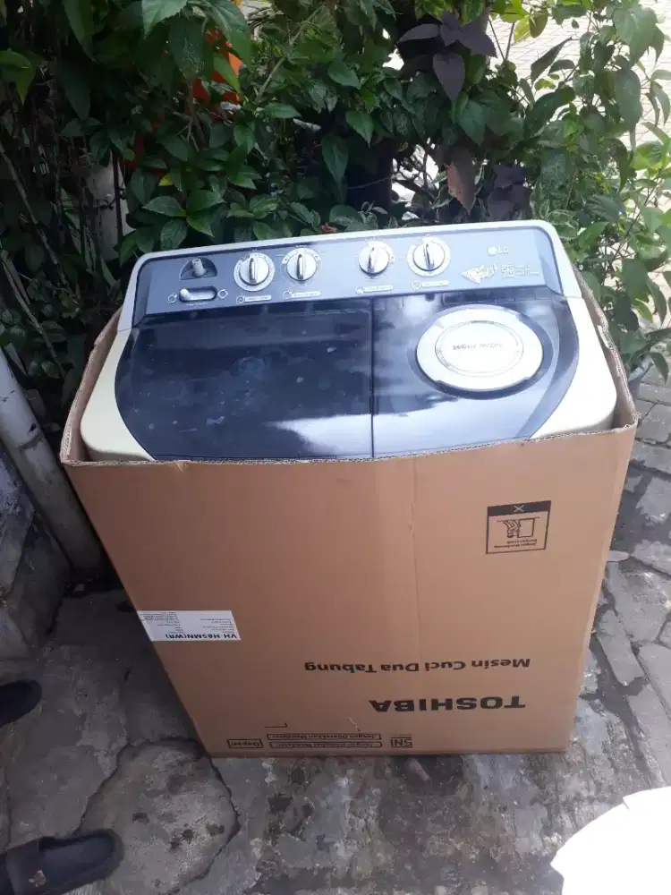 Dijual mesin cuci LG 2 tabung 9kg