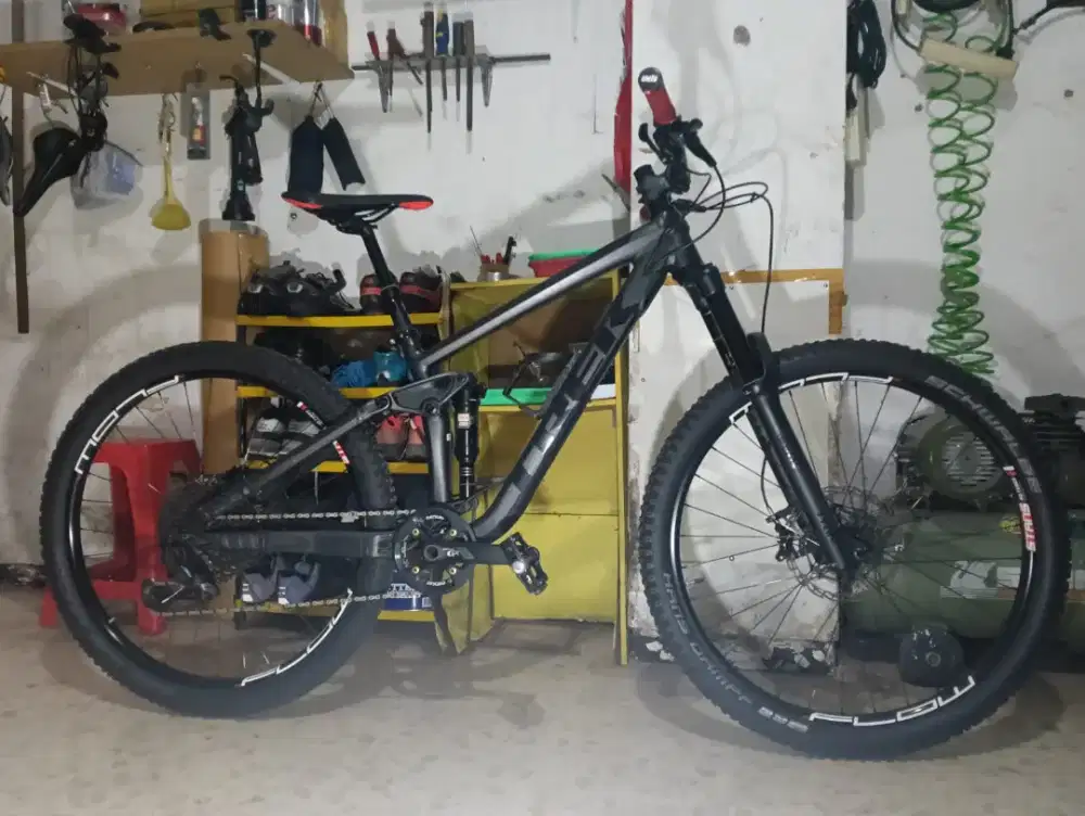 Sepeda ALL MOUNTINE BIKE