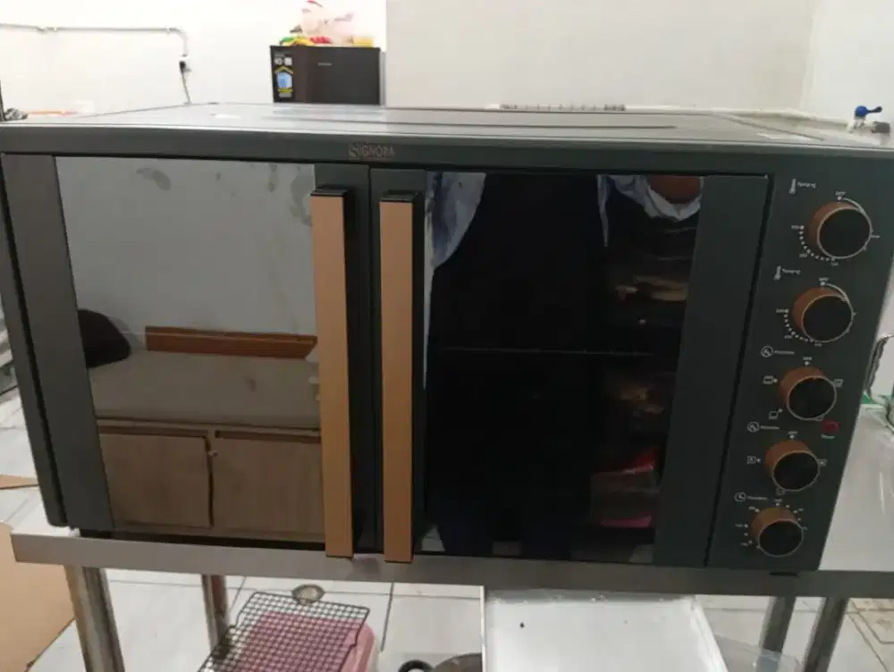Oven 150L Bekas merk Signora