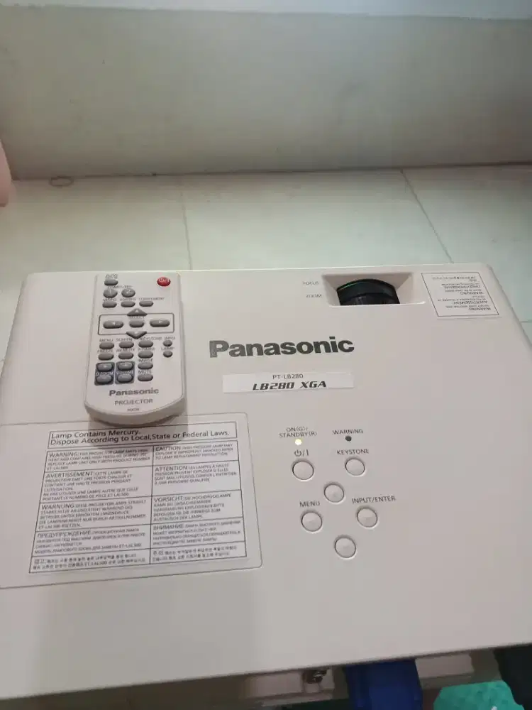 Proyektor Panasonic PT Lab280 HDMI cahaya terang
