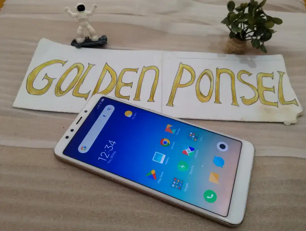 Mi 5 plus (Finger/4G/16Gb+Ram2Gb)Ori-Golden ponsel