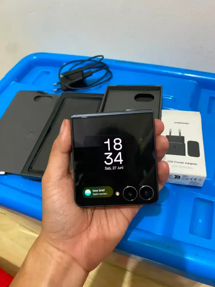 Samsung z flip 7 ..12/256 garansi sein lok depok