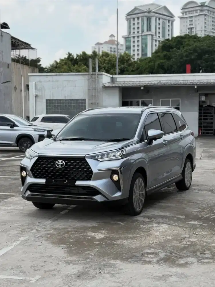 New Veloz V hybrid