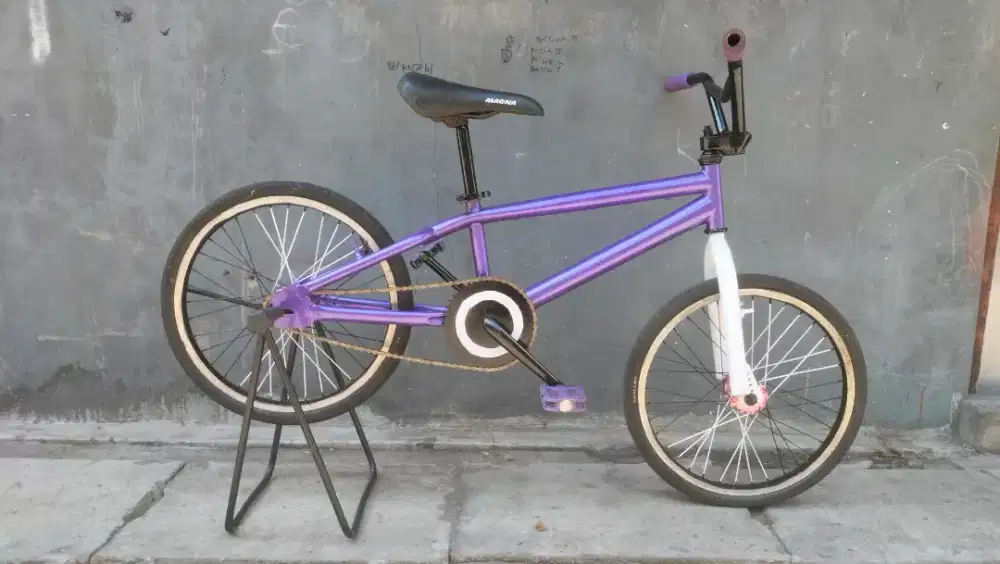 Sepeda bmx wimcycel repaint