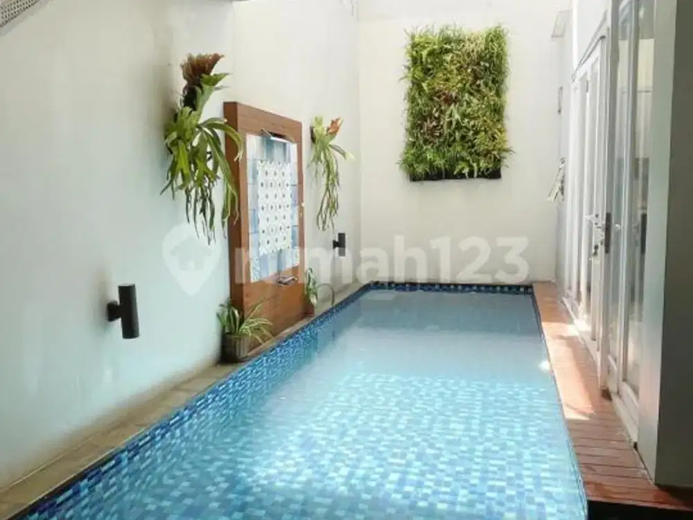Rumah 2 Lantai Dg Swimming Pool di Area Exclusive Serenia Hills