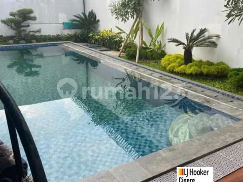 Rumah Siap Huni 2 Lantai SHM Dgn Kolam Renang di Cilandak Jaksel