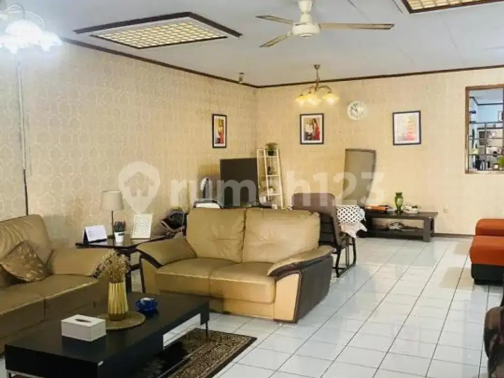 Rumah Bagus Siap Huni 2 Lantai Dekat Pintu Tol di Cinere