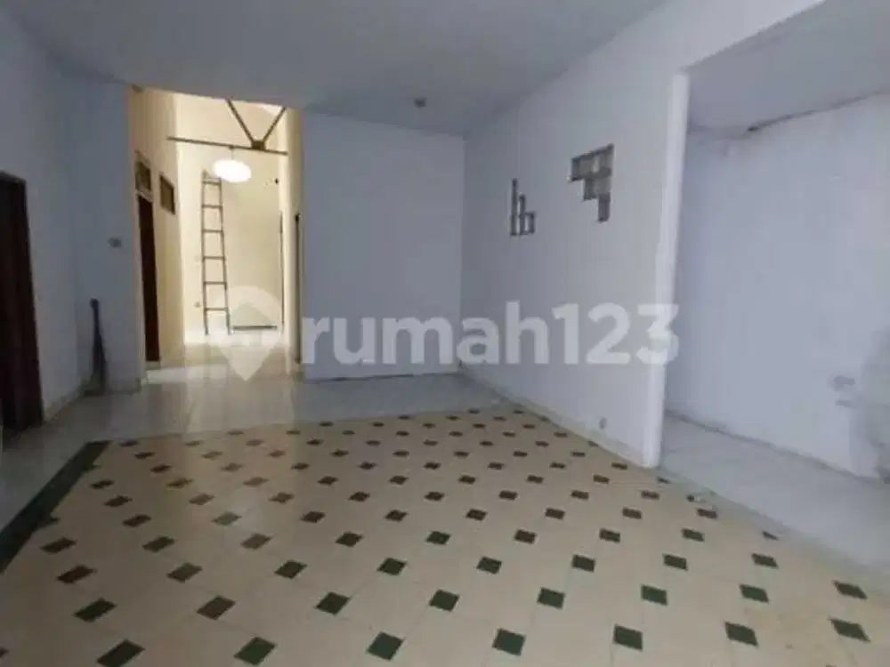 Dijual Rumah 1 Lantai di Area Cilandak, Cocok untuk Usaha Cafe