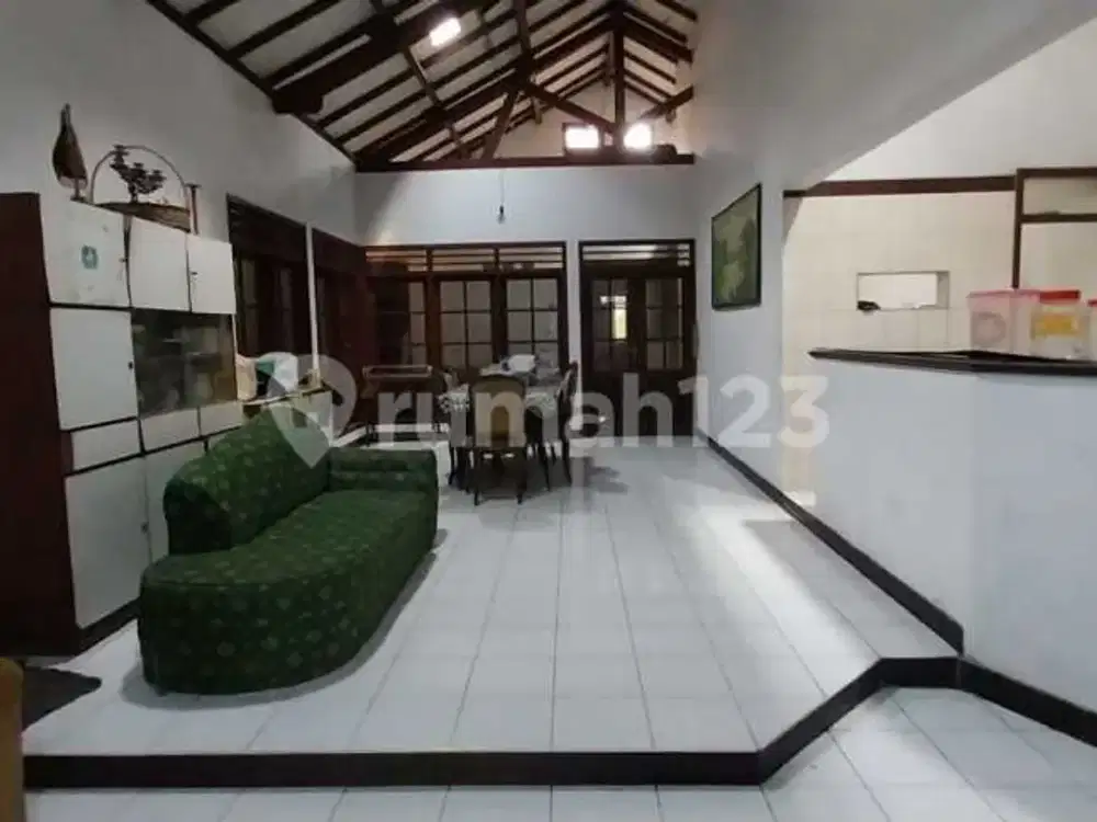 Rumah 2 Lantai Harga Murah di Area Elit Dekat Perkantoran