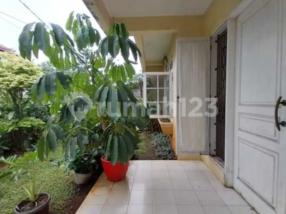 Rumah Nyaman 2 Lantai Siap Huni di Kawasan Bukit Cinere Indah