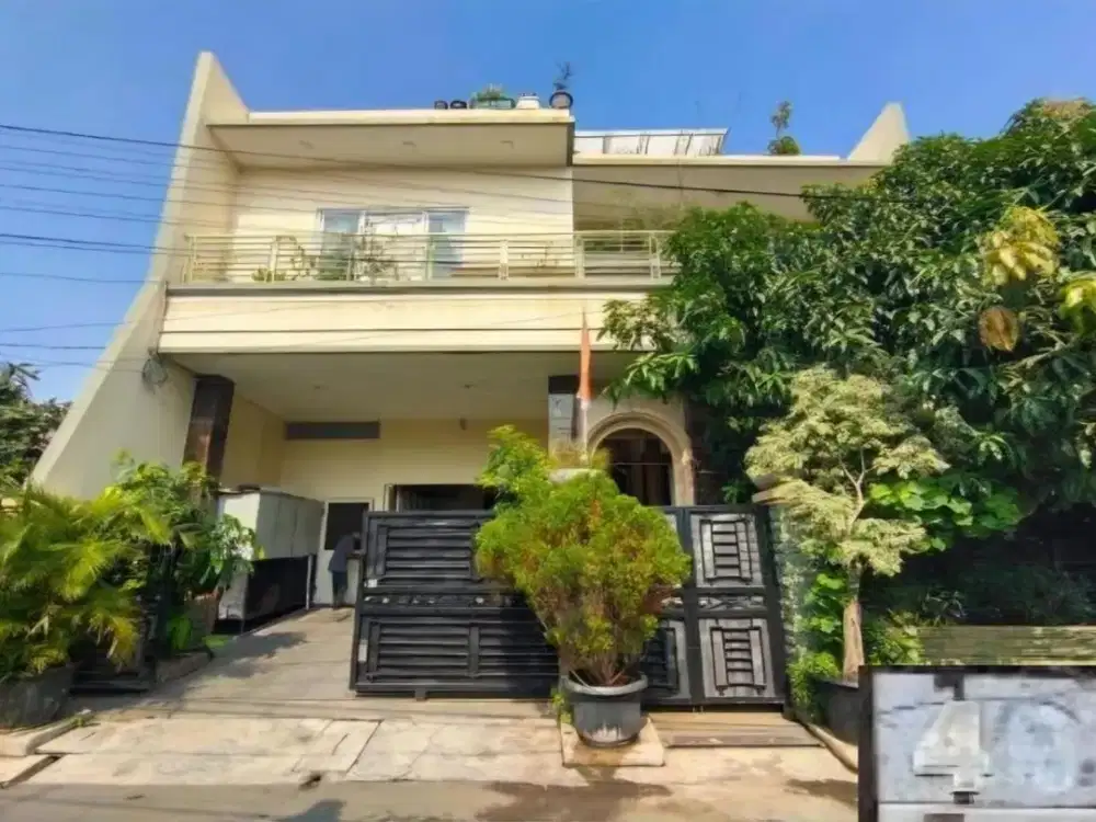 DIJUAL RUMAH 2.5 LANTAI SIAP HUNI JAKARTA UTARA