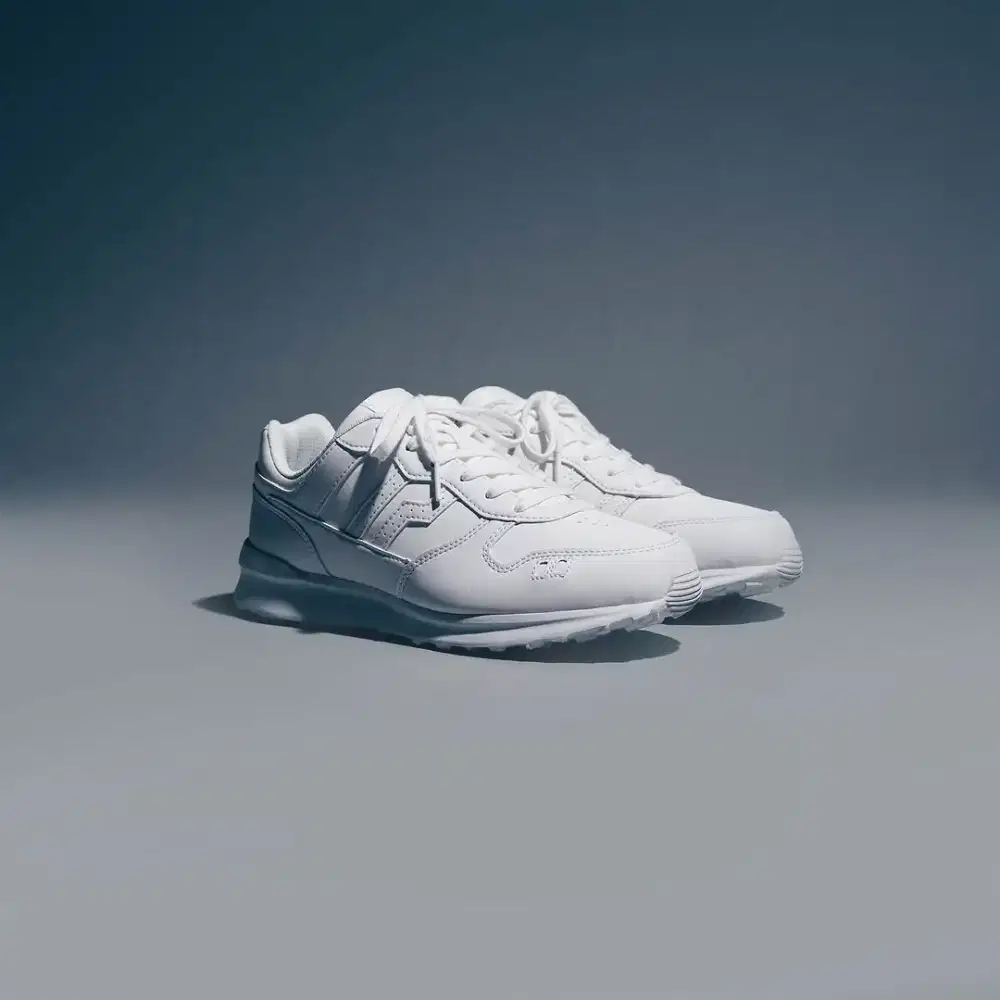 Diskon 30% Original Sneakers Piero Jogger White