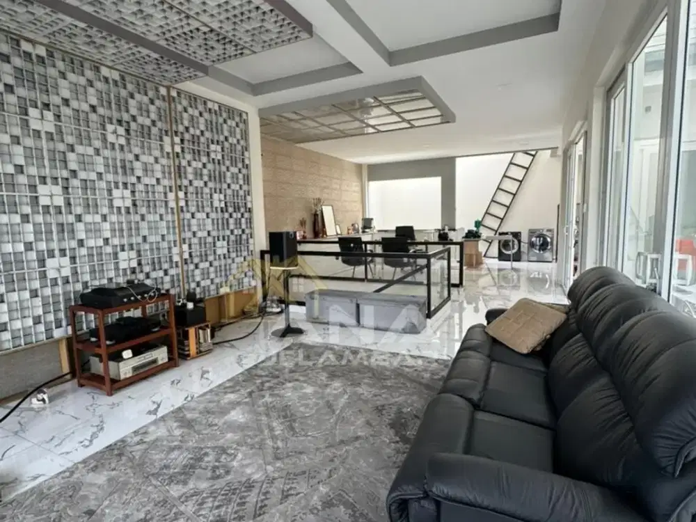ANA RUMAH SMARTHOME UK 8X20M DI TAMAN RATU