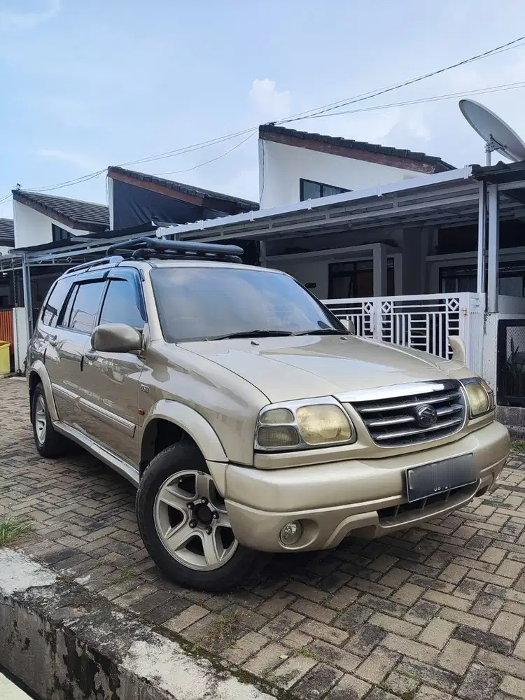 Suzuki Grand escudo 2004 Bensin