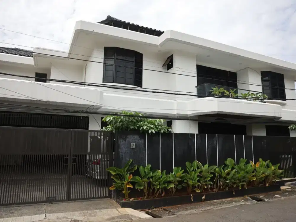 RUMAH 2 LANTAI SIAP HUNI DIJUAL DI PERDATAM PANCORAN JAKARTA SELATAN