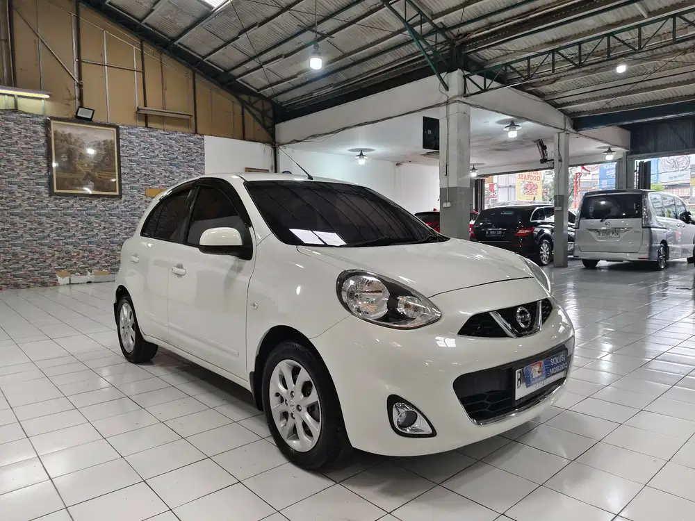 (KM 60 RB) NISSAN MARCH XS 1.5 bensin AT 2014 Putih
