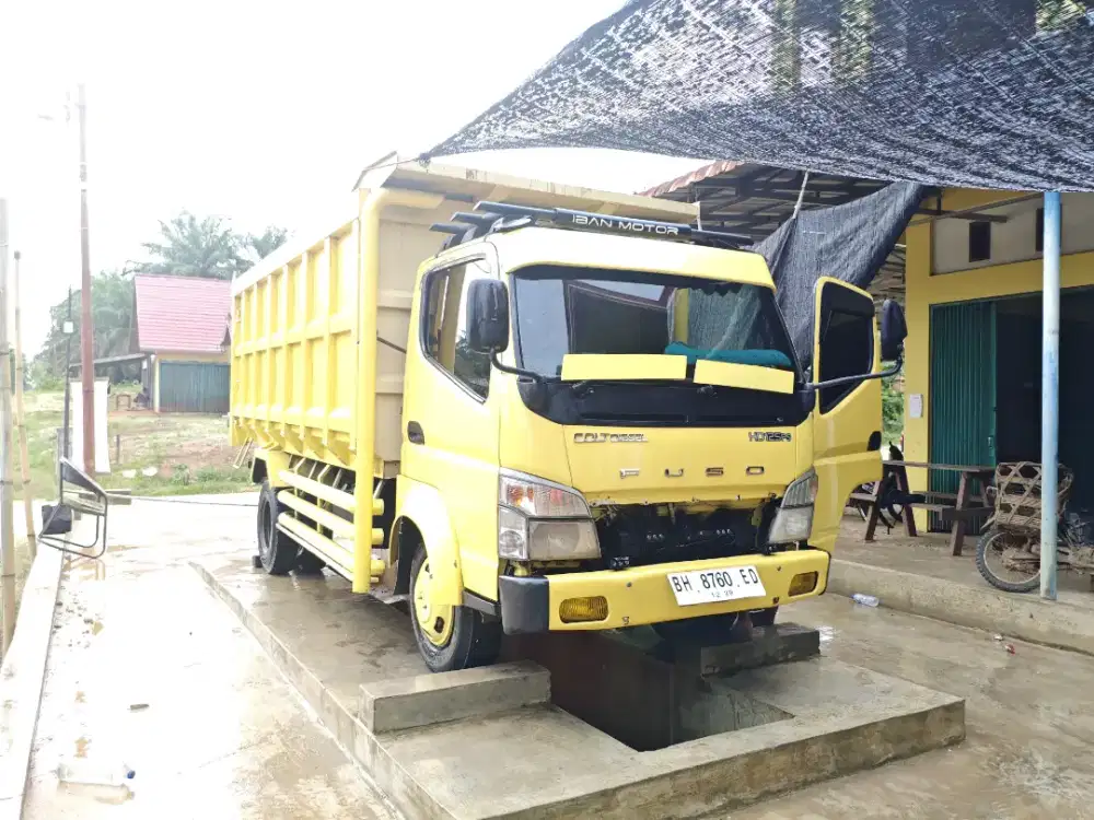 FE 75 SUPER HD DUMP TRUCK Tahun 2017