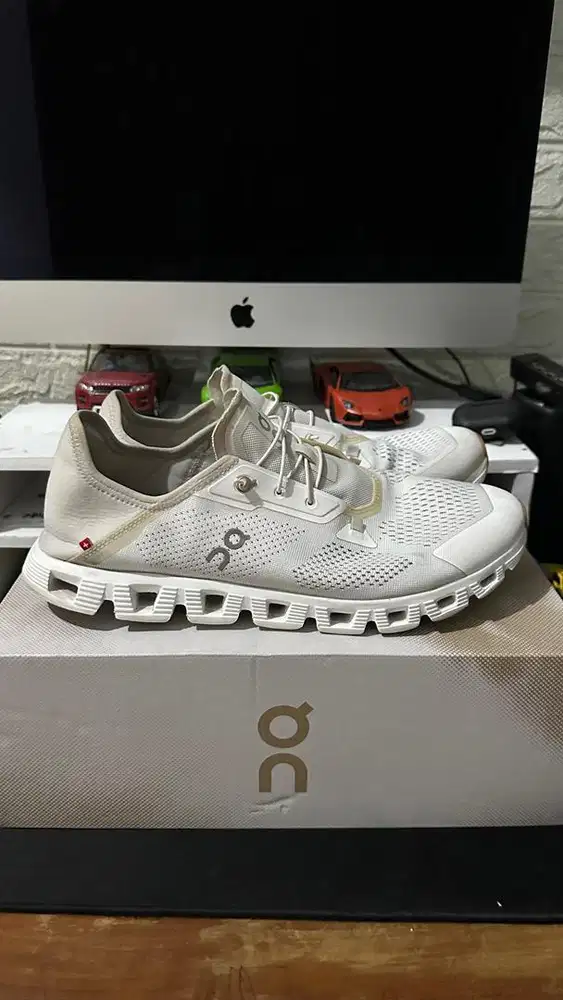 On Cloud 5 Coast Size 47 100% Authentic