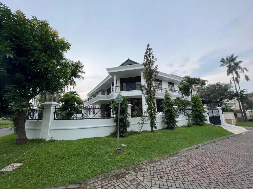 Sewa Rumah Besar Graha Family Full Furnish Kolam Renang Jalan Utama