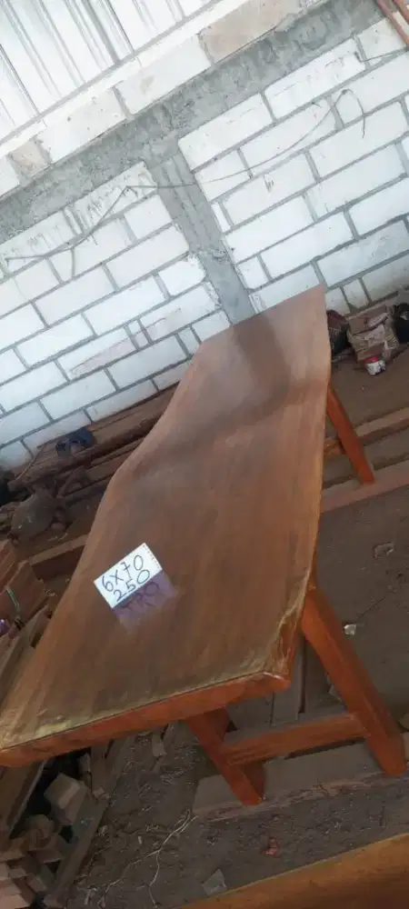 Di jual meja makan merbau