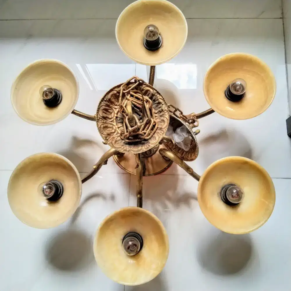 Lampu cantik gantung