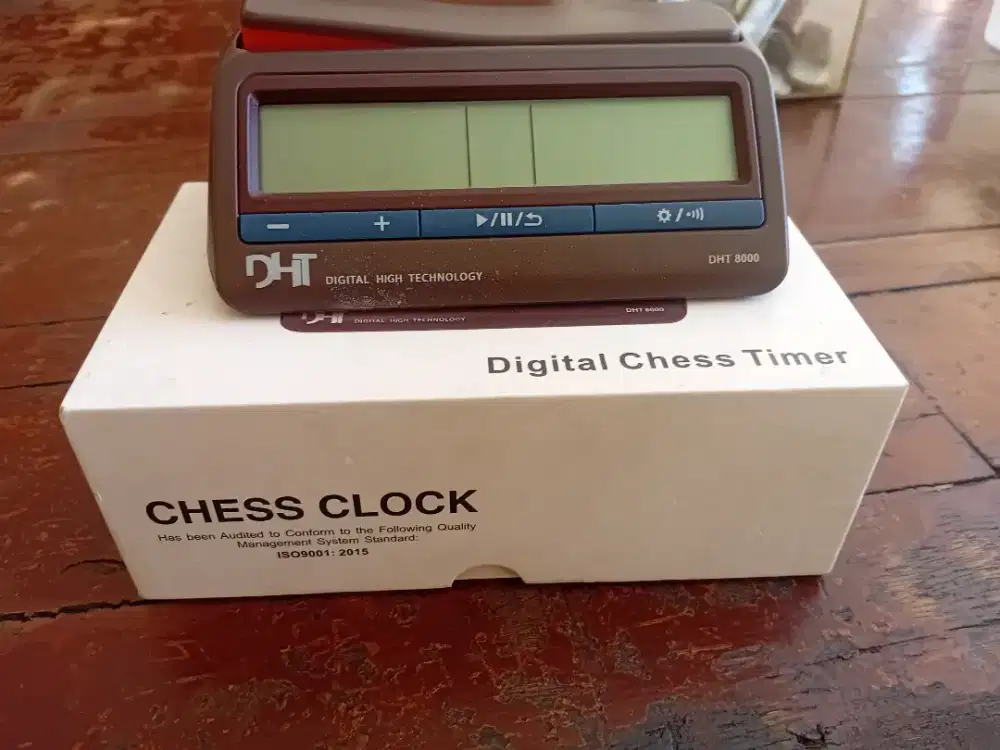Jam Catur Digital Merk DHT