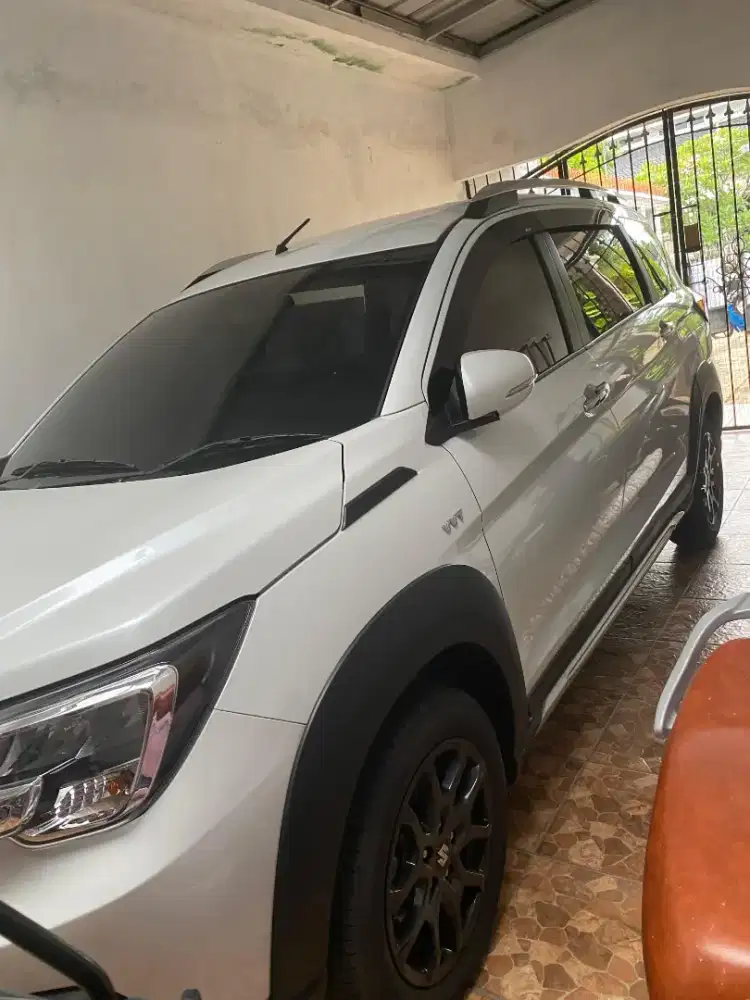 Suzuki xl7 hybrid 2024 km rendah