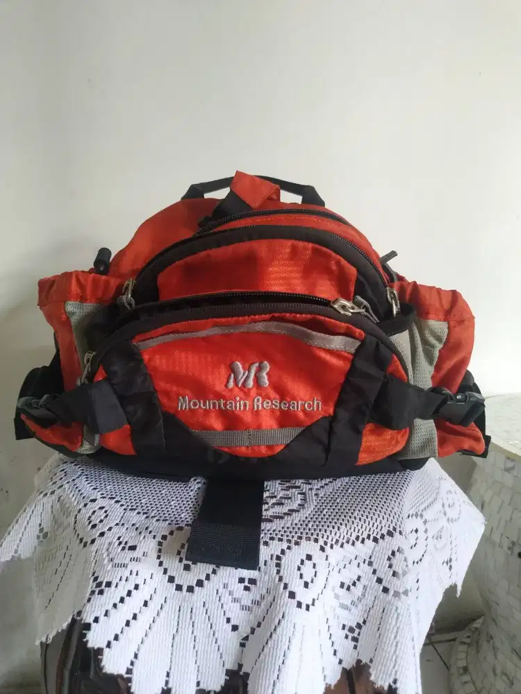 DIJUAL TAS OUTDOR/MOUNTAIN RESEARCH MASIH SANGAT LAYAK