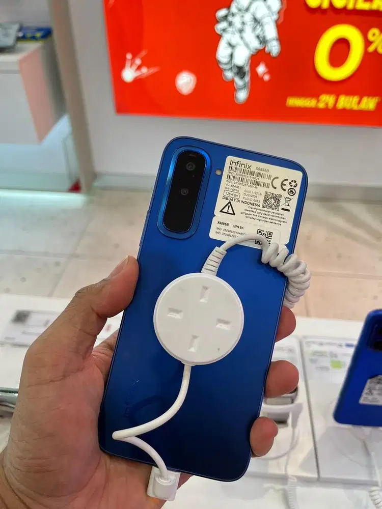 Infini Hot 70 4/128gb