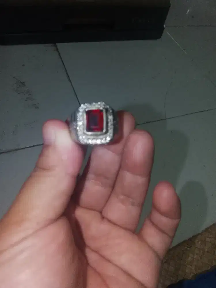 Batu permata red garnet