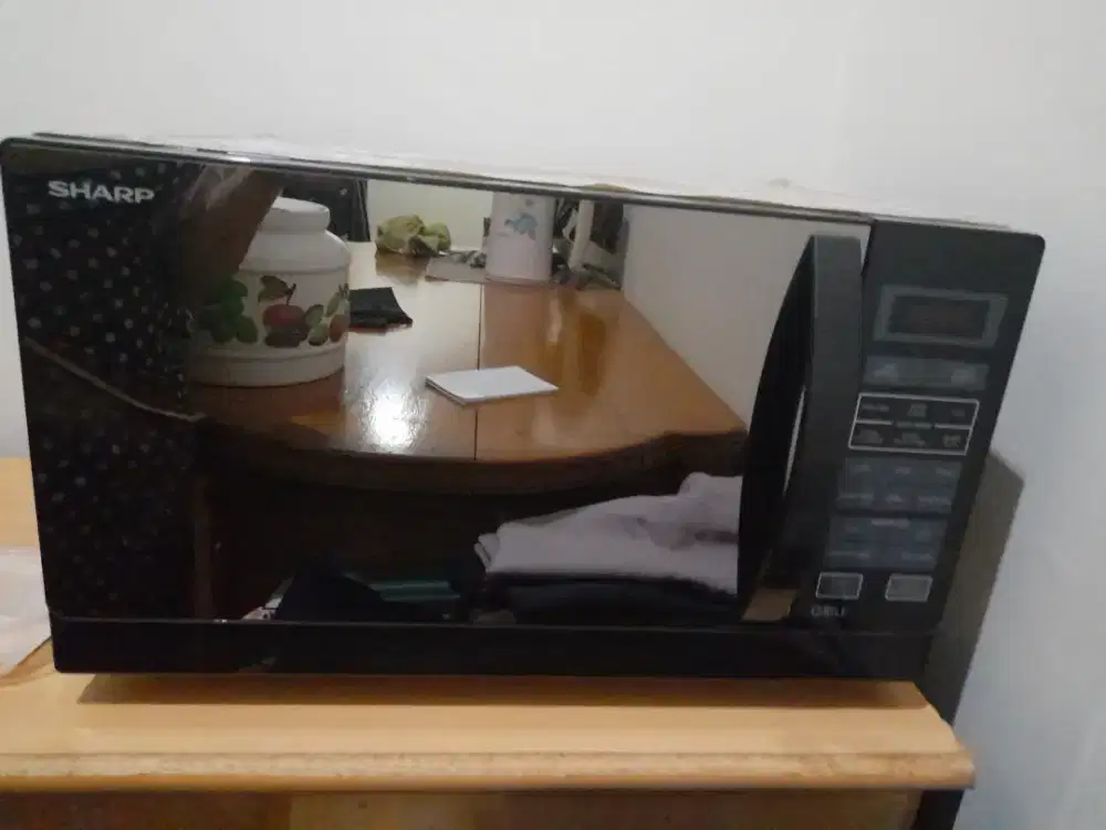 Microwave Sharp R-728 (Masih Berfungsi)