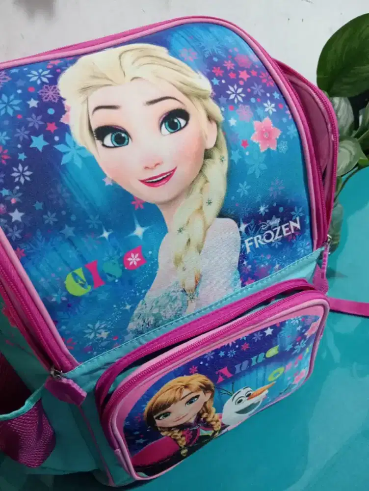 Tas sekolah merk disney
