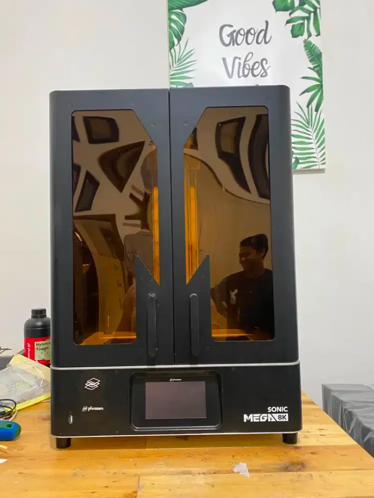 Dijual Phrozen Sonic Mega 8K kondisi sangat baik dan siap digunakan.