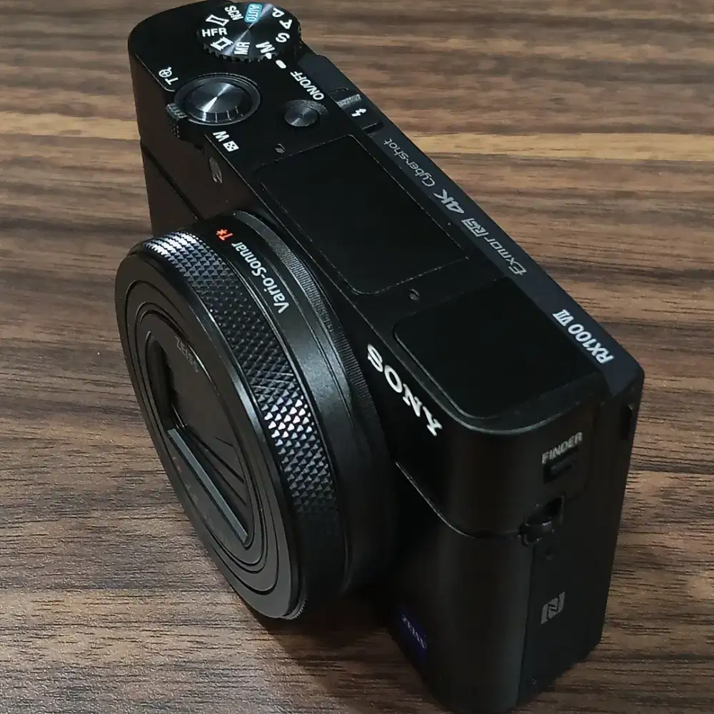 KAMERA COMPACT SONY RX 100 MARK VII LIKENEW FULLSETBOX GARANSI ON