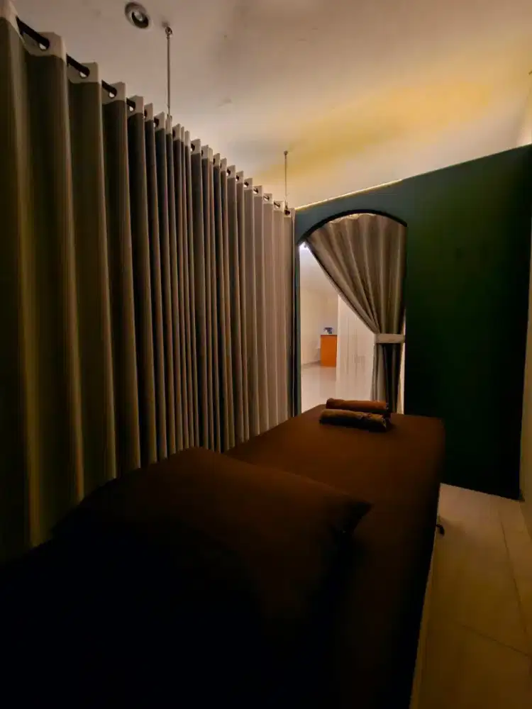 Cari therapist wanita untuk family reflexology