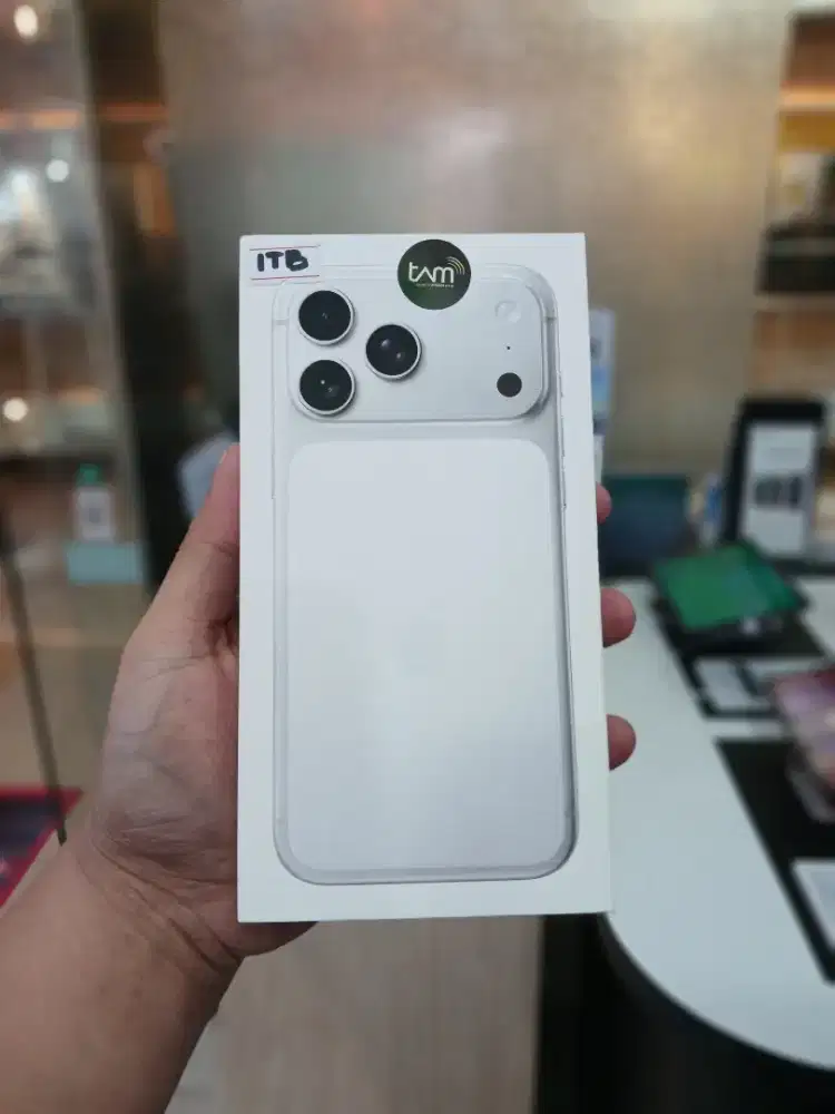 iPhone 17 Promax 1TB Silver New iBox