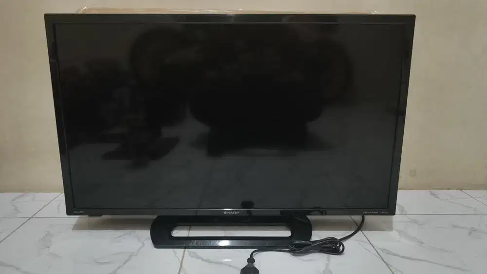 TV LED sharp 32 inch + set to box