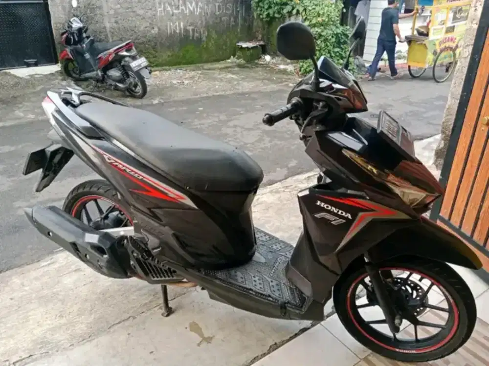 Jual motor Honda Vario 2017