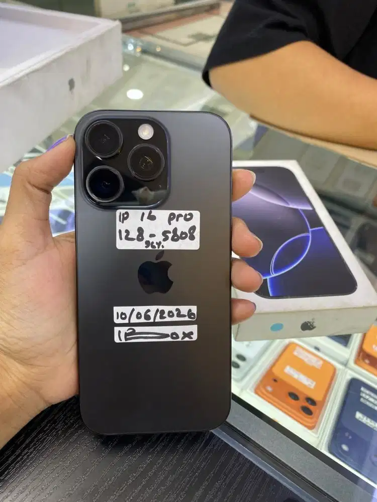 Iphone 16 pro 128 hitam ibox bh96%
