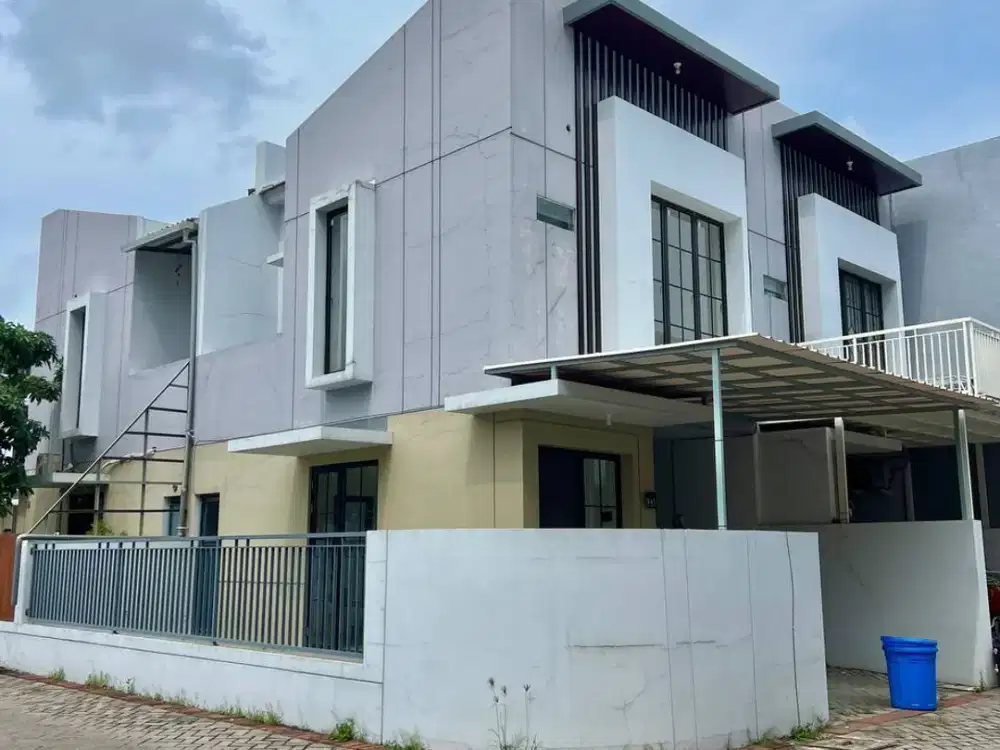 Disewakan rumah regency one babatan pantai