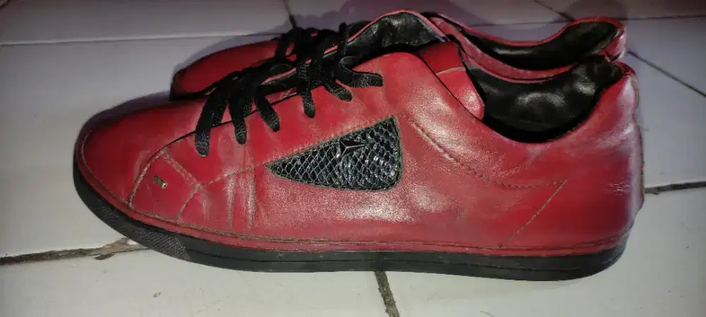 Sepatu Fendi Roma leather original