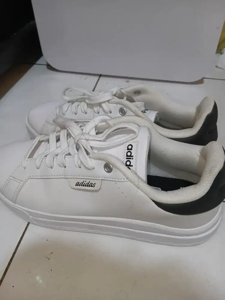 SEPATU WANITA TENNIS ORI ADIDAS COURT SILK SIZE 38,5
