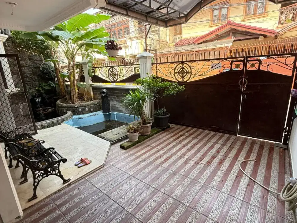 Disewakan Cepat Rumah 2 Lantai Full Furnished & Siap Huni di Tomang Jakarta Barat