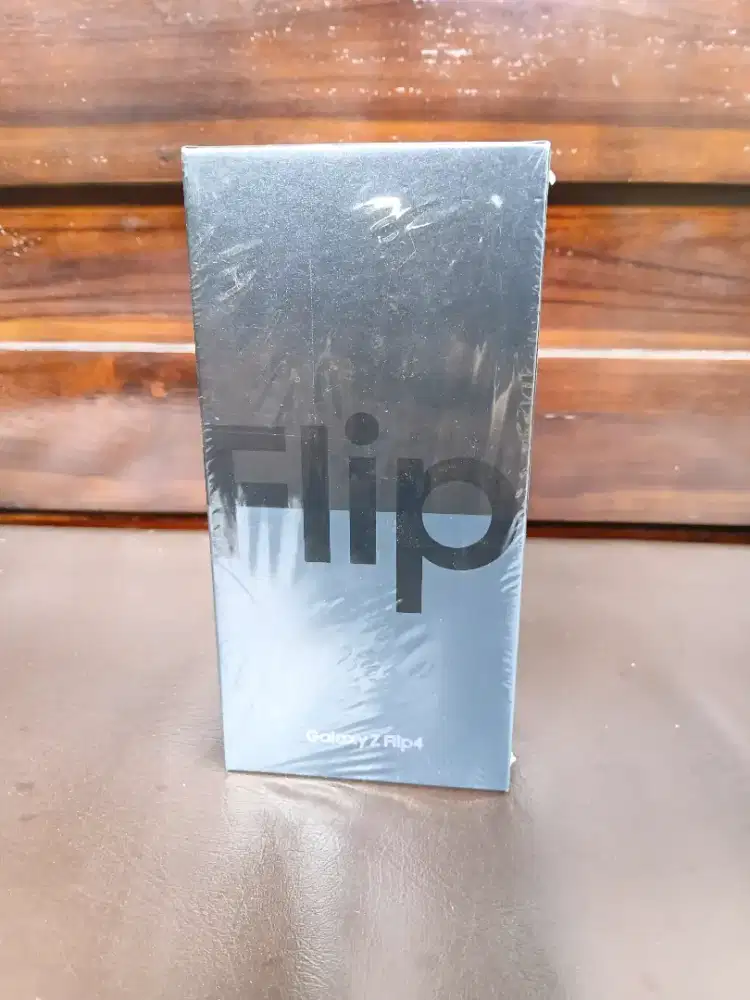 Samsun Z Flip 4 - 8/128 gb - Bora Purple/Ungu