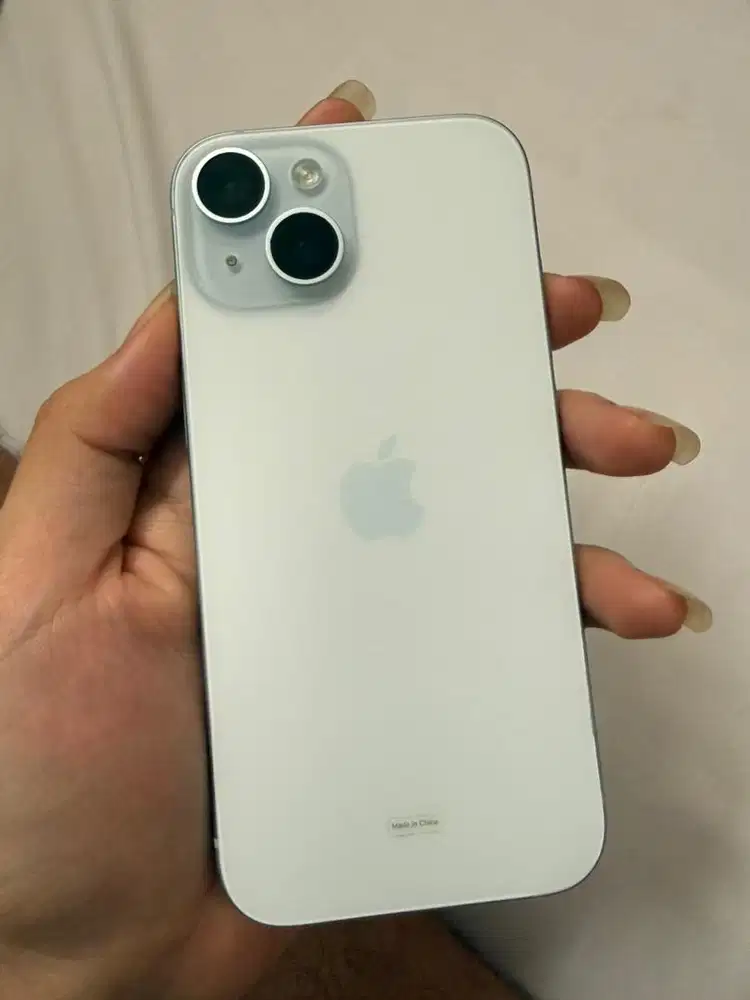 Jual iPhone 15 256GB - Blue