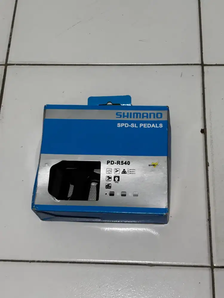 Shimano Pedal Sepeda Clipless R540