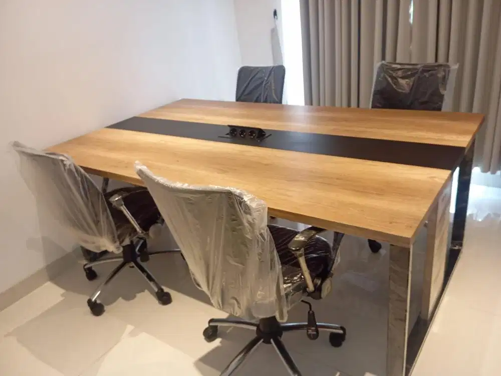 Meja meeting new